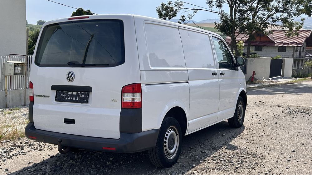 VOLKSWAGEN Transporter 2012 — imagine 4