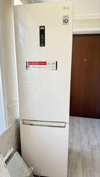Холодильник LG GC-B509SESM