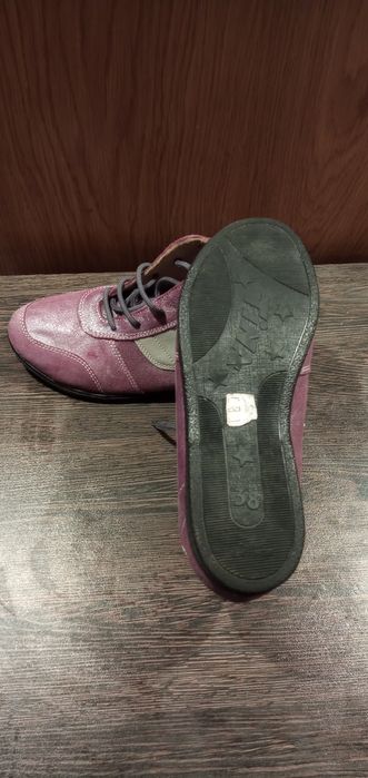 Дамски обувки естествена кожа и кецове-велур