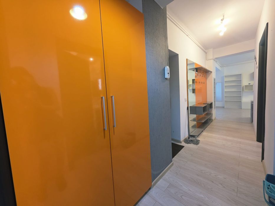 Proprietar închiriez apartament 3 camere