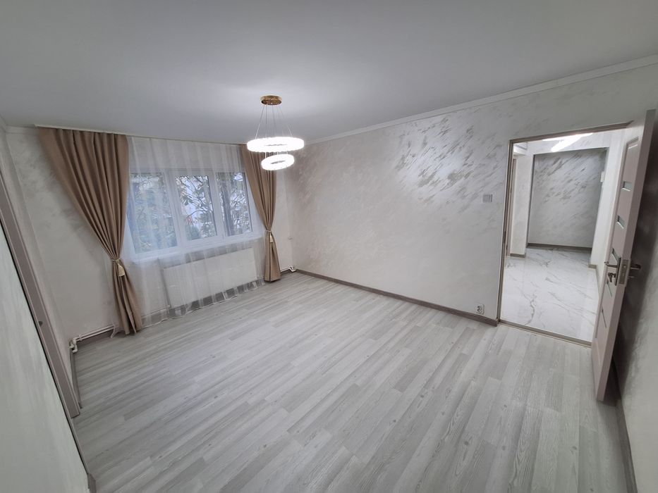VÂND SAU SCHIMB * APARTAMENT LUX 3 CAMERE * ETAJ 2 * TOTUL NOU * 52 MP * Tomis Nord * Mutare Imediată * GAZE *