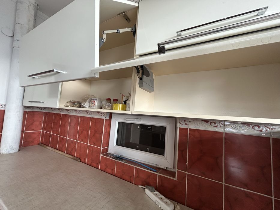 Продам кухню  фасад. акрил