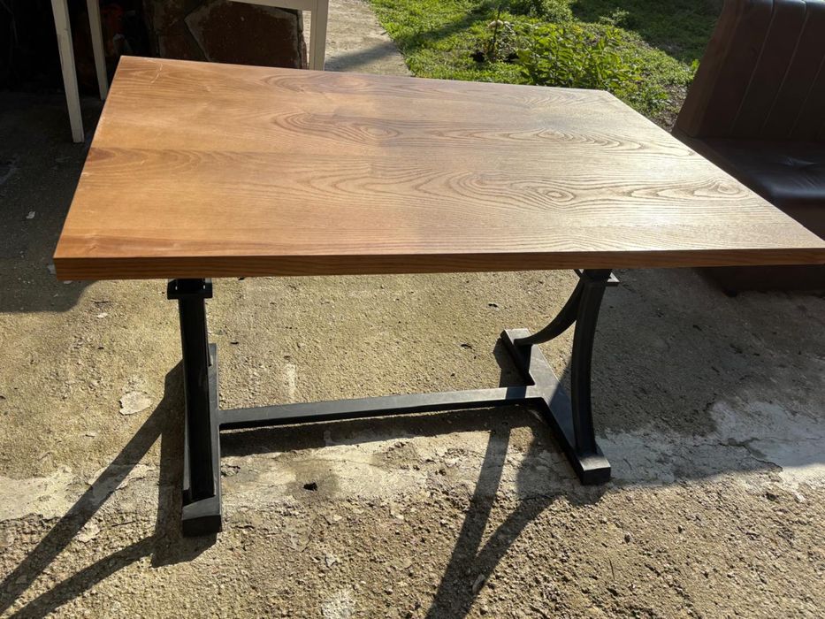 Продается комплект мебели