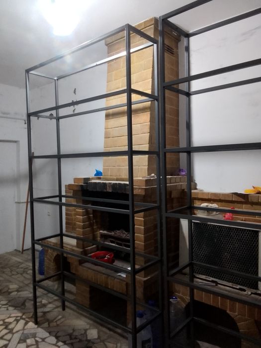 Стеллажи. Прилавки.