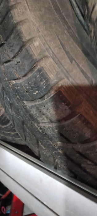 Гуми за Мерцедес и селскостопанска техника