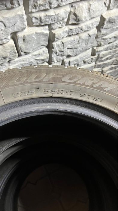 Продам б/у зимние резины