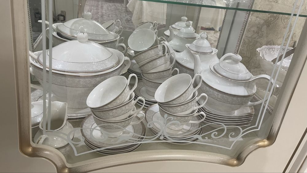 Срочно Столовый сервиз