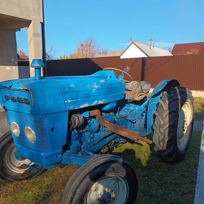 Tractor Ford 3000