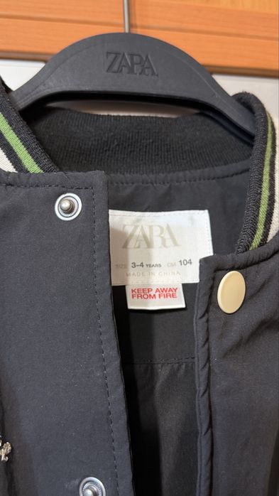 Продам бомбер Zara