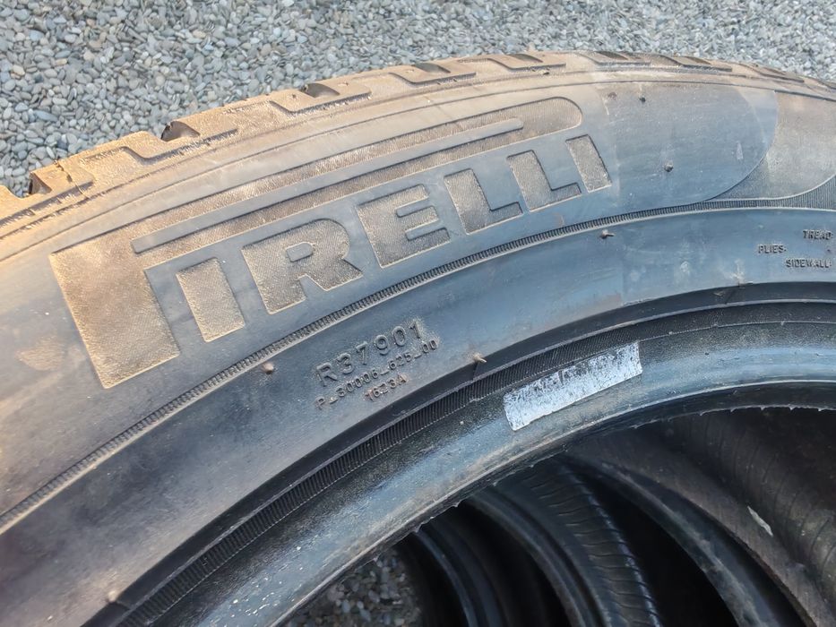 285 40 21,4buc iarnă Pirelli Scorpion, aproape noi