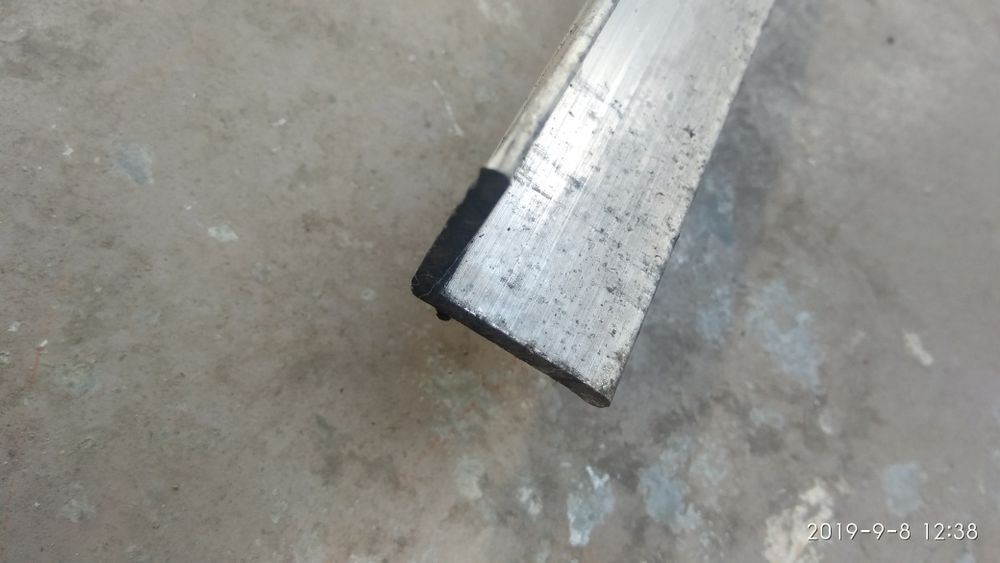 Уголок аллюминевый