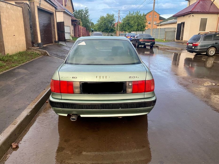 Ауди б4 ,1992г в хорошем состоиянии