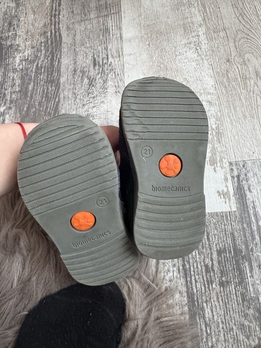 Adidasi Biomecanics 21