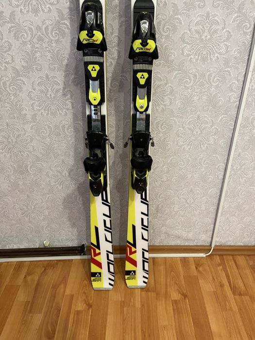 Schiuri 175 cm  fischer rc4 worlacup rc skiuri