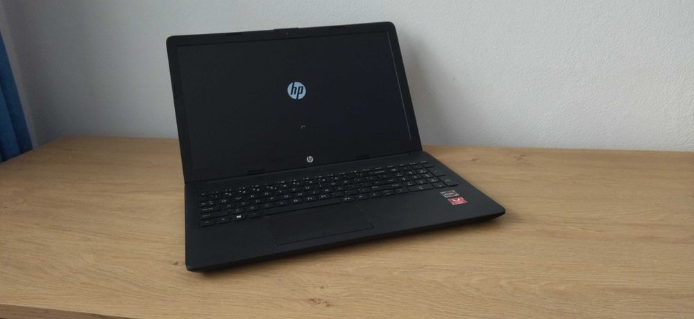 Лаптоп HP, AMD Ryzen™ 7 3700U, Radeon™ Vega 10,  RAM 8GB, HDD 1TB