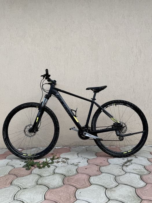 bicicleta Cube hardtail