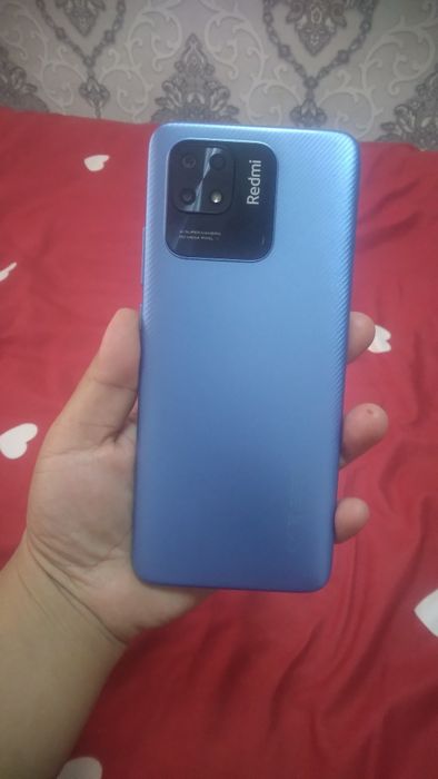 Redmi 10s xolati alo hech qayerida singan qirilgan joyi yuq.