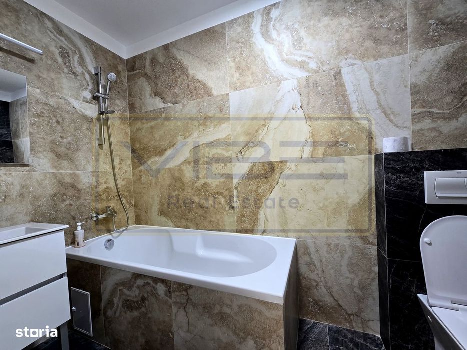Poitiers Tower /  Continental- Aumovio- 2 camere  -modern