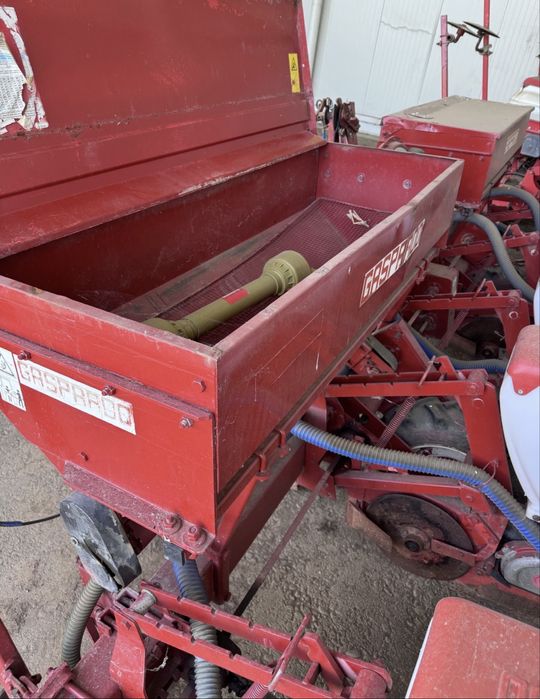 Semănători porumb Gaspardo 6 rânduri+fertilizare
