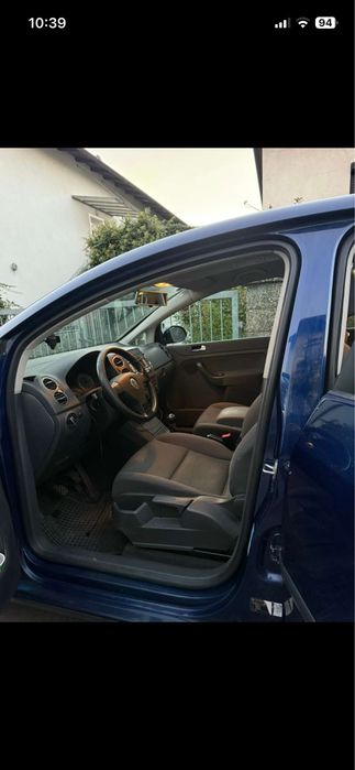 Vând Golf 5 plus