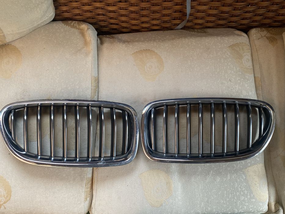 Продаю решетки Радиатора BMW 3 Series