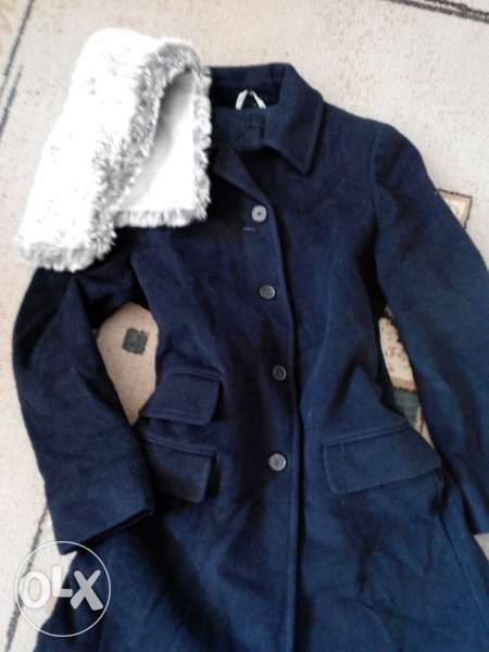 Черно палто с подарък яка