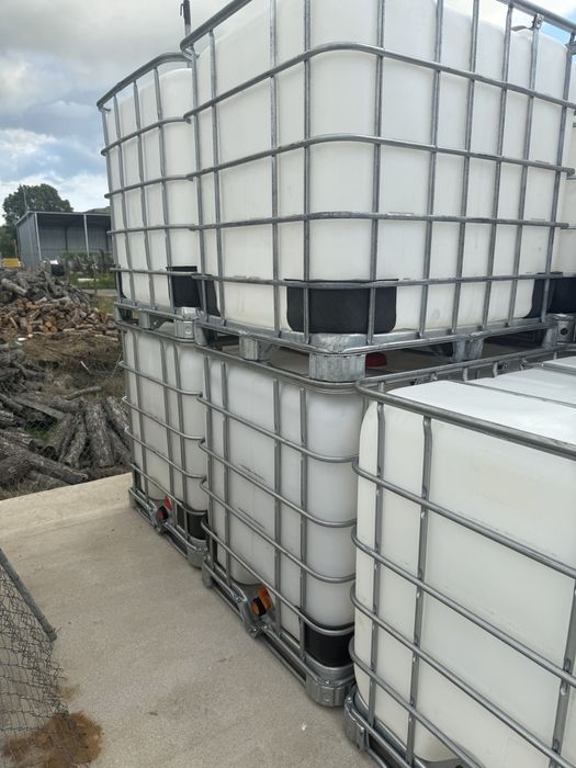 Бидони 1 тон Варели 240 литрови