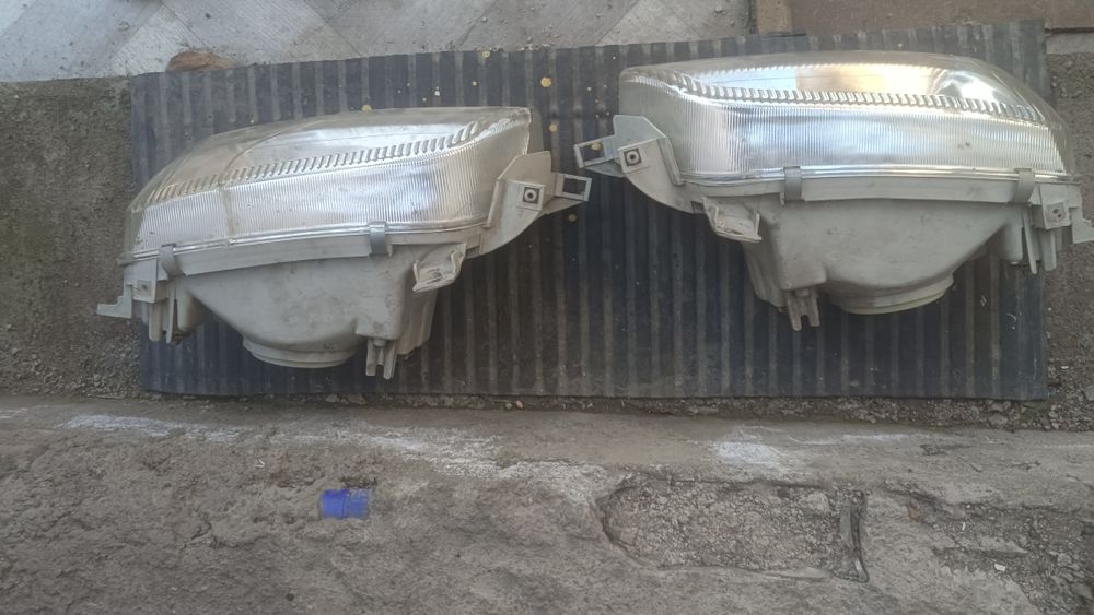 Продам фары на калдину / карина е