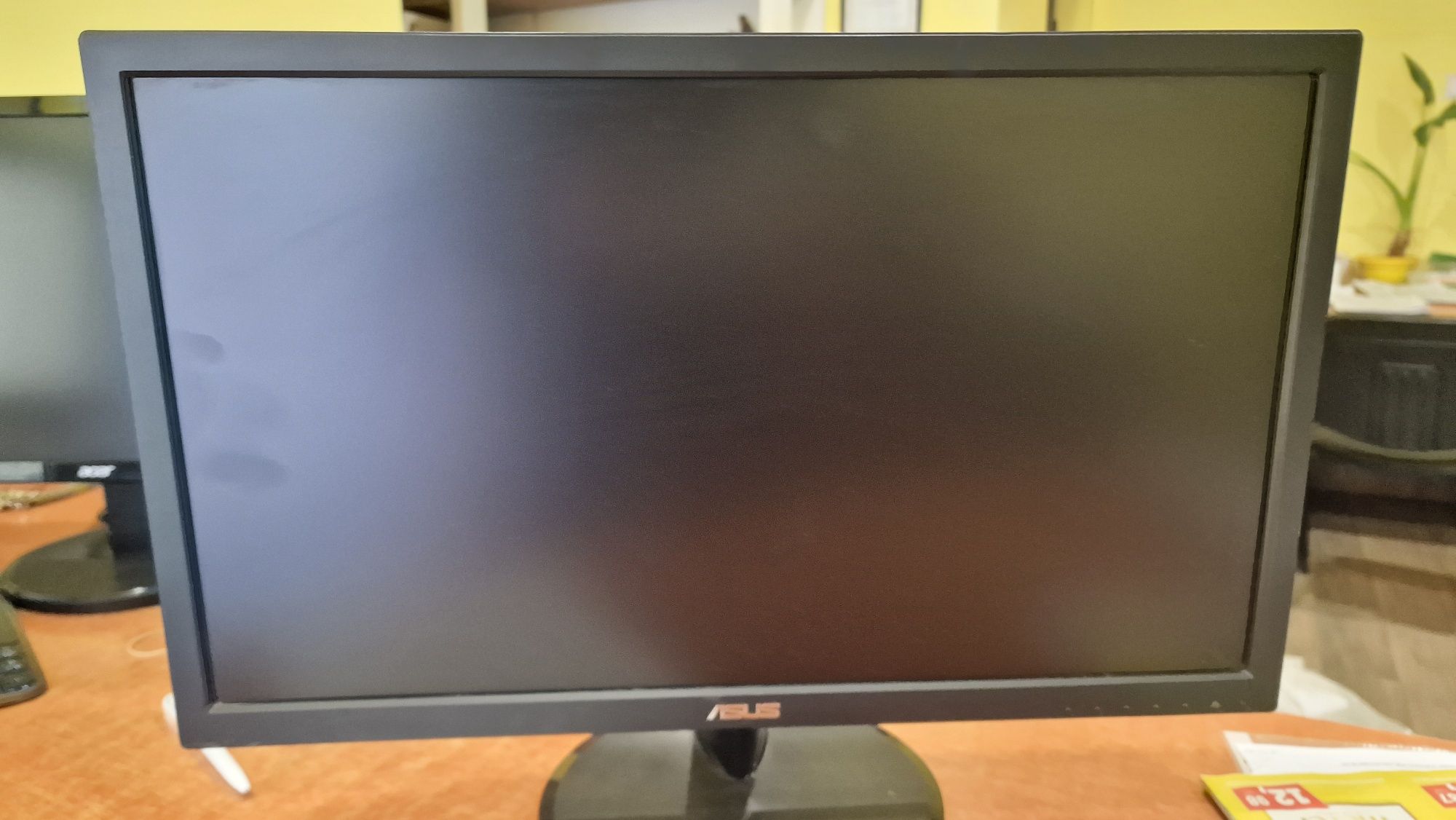 Монитор Асус 21.5" гр. Перник Ладовица • OLX.bg