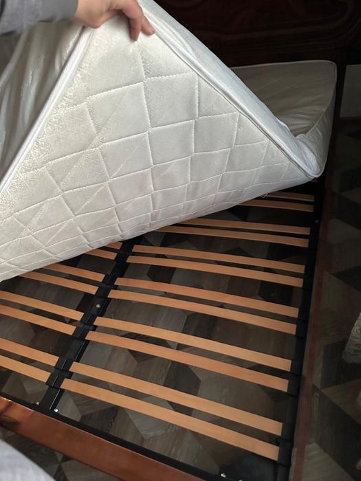 Кровать двуспальная