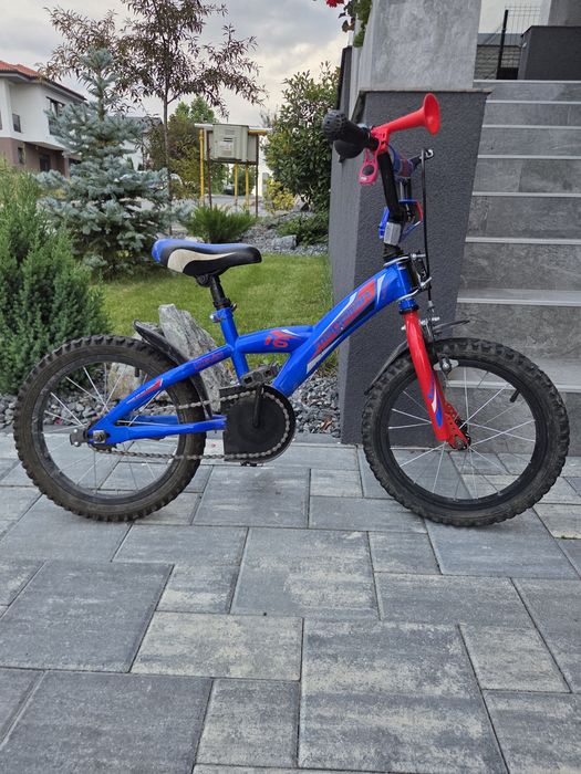 Vând bicicleta 16 inch 200 lei