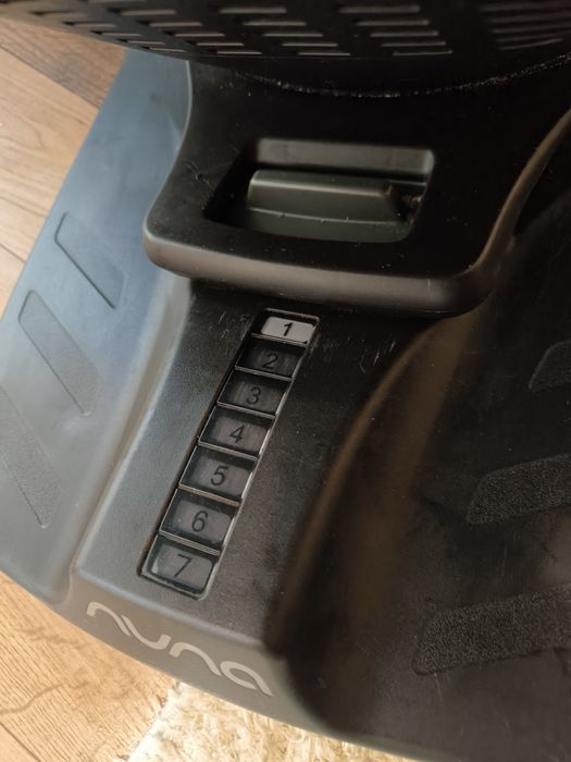 Scaun auto copii cu baza Isofix rotativ
