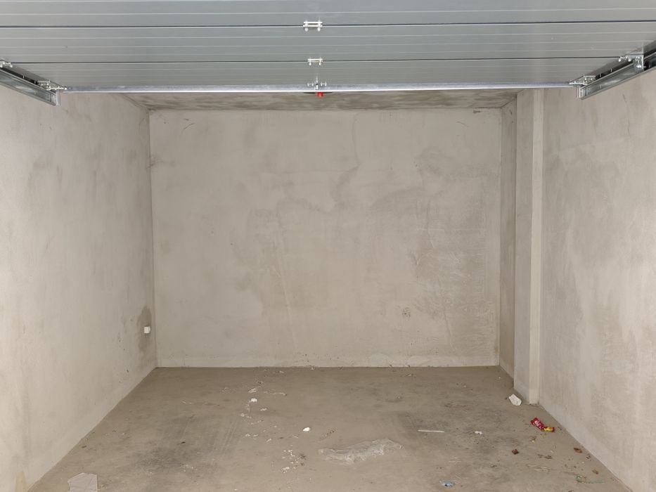 Гараж под наем .