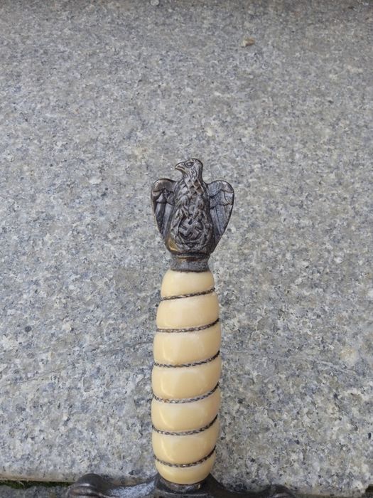 Стар морски кортик от ВСВ