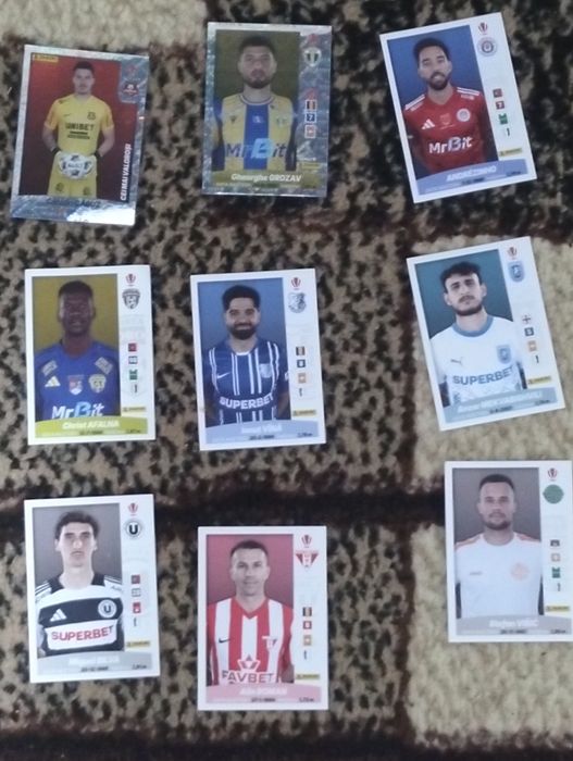 Fac schimb cartonașe superliga.