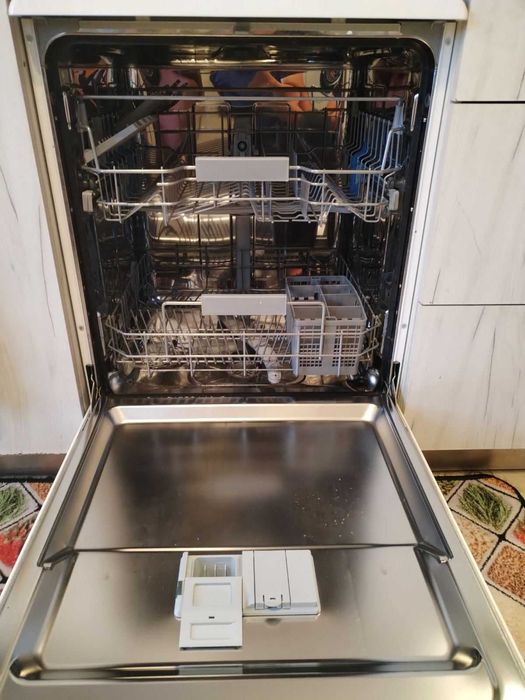 Съдомиялна INDESIT DFC 2B+19 AC