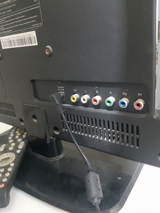 ТВ, ковры в отличном состояние