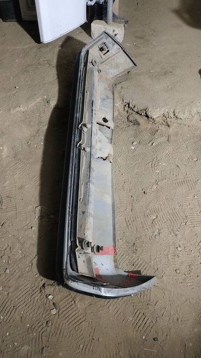 Продам бампер задний