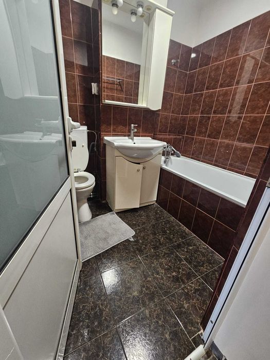 De închiriat apartament 2 camere+birou