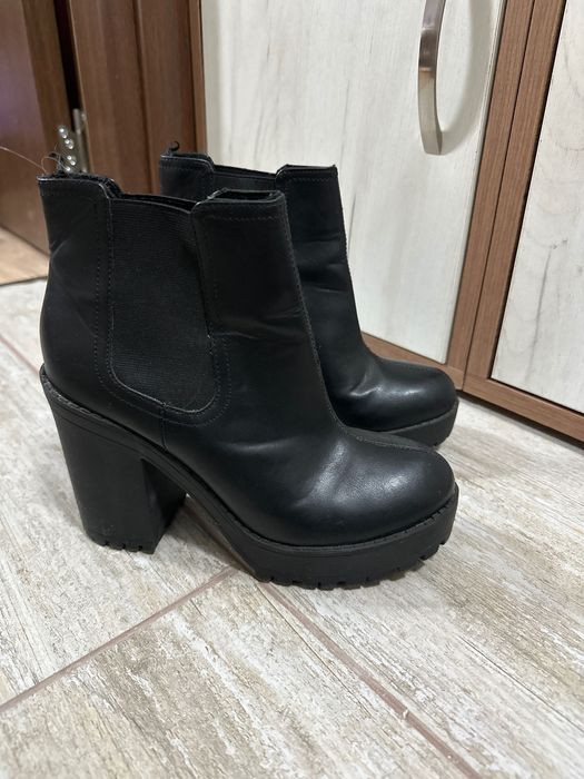 Черни дамски боти