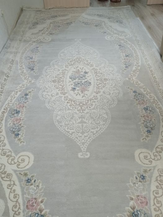 Продам красивый ковер