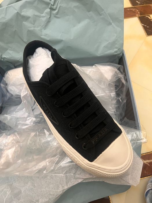 Кроссовки новые под Prada