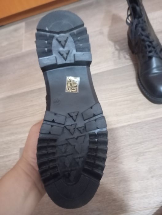 Ghete de dama marimea 40