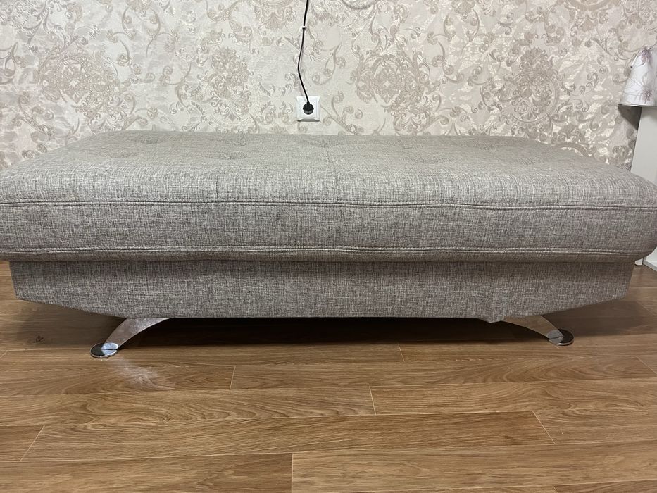 Продам диванчик в хорошем состоянии
