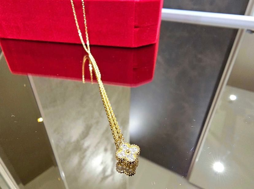 Дамско колие Van Cleef & Arpels VCA Gold Diamond Sweet Alhambra Clover