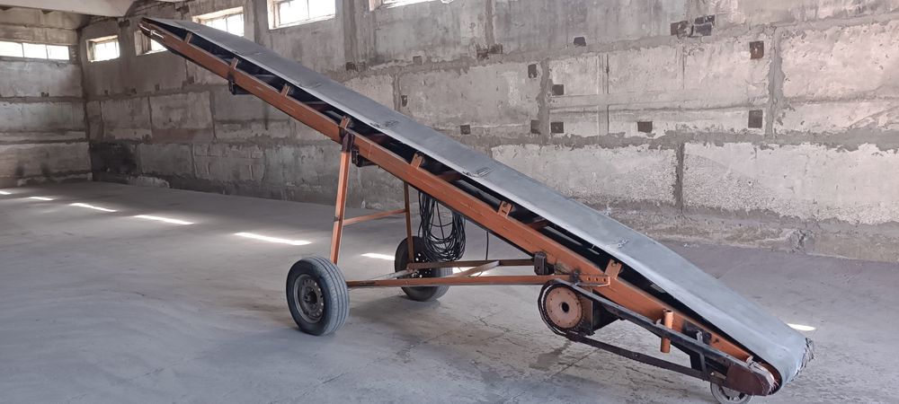 Продам ленточный погрузчик
