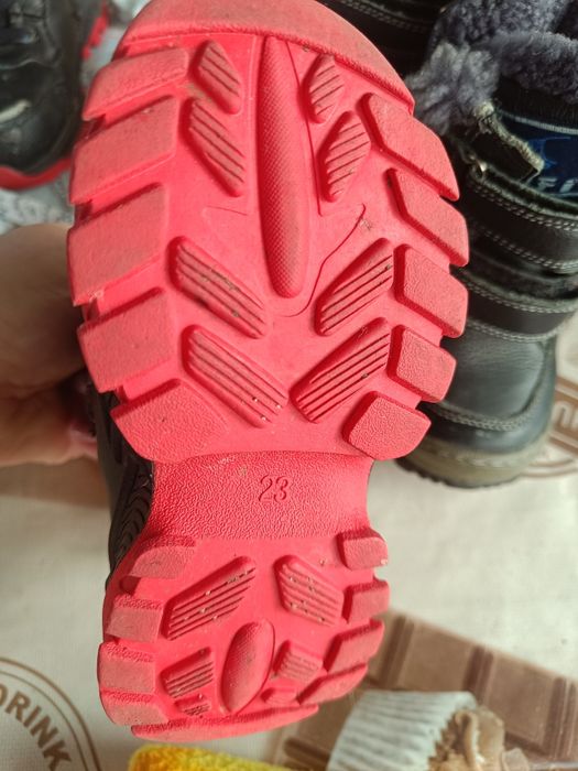 Продам обувь мальчик размер 22