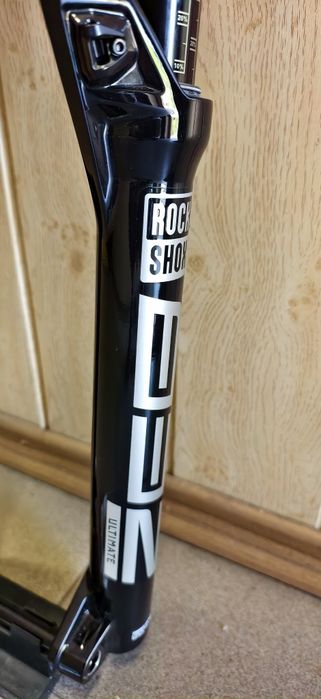 Вилка ROCKSHOX ZEB ULTIMATE RC2 29" 170mm BOOST 15x110mm Tapered Black