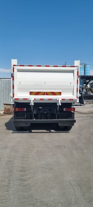 Самосвал  HOWO 15тн