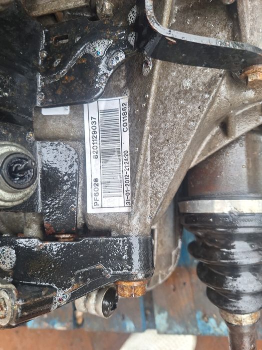 vând cutii de viteze renault trafic 2.0 dci 6 trepte sau opel vivaro